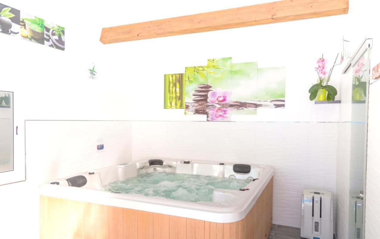 Appartement Elegant Avec Piscine Privee A Plan D'Aups Sainte Baume 55 M² Luaran gambar